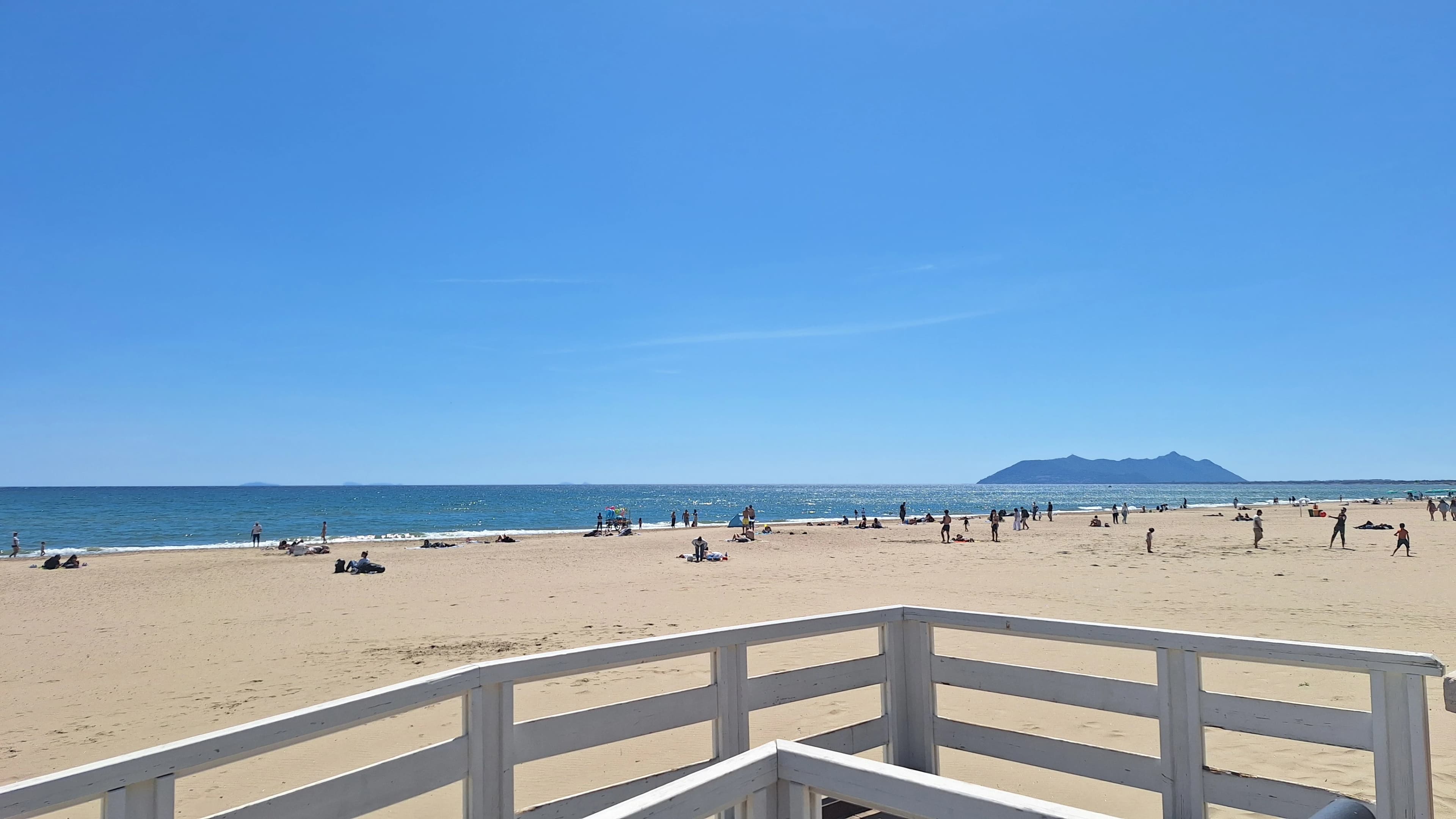 Sandy beach near the Bahá’í Study Center ideal for relaxation after business meetings